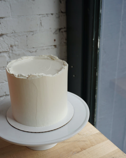 Smooth Finish Cutting Cake