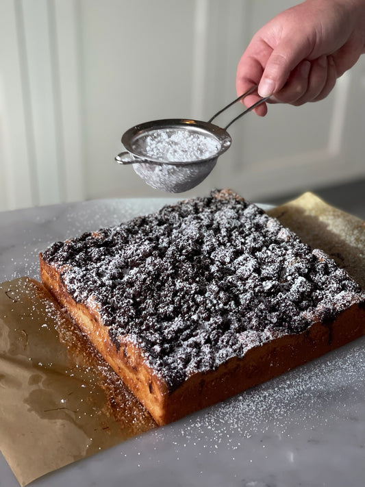 Banana Nutella Chocolate Crumb Cake